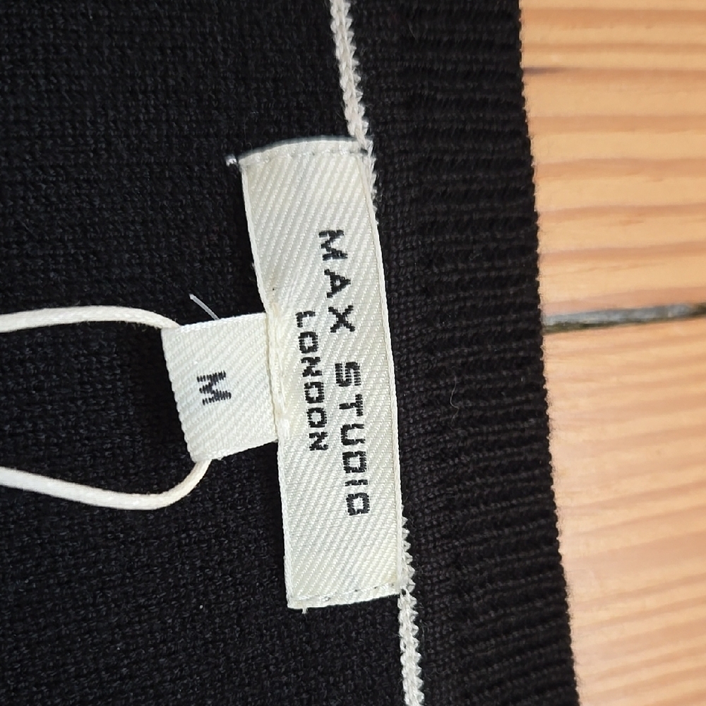 Max Studio Black White Striped Boxy Knit Sweater NWT Size M - Picture 2 of 5